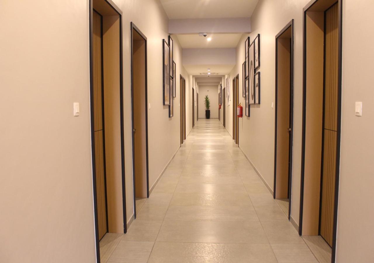 Ixoras Hotel Lemba Kinshasa Bagian luar foto