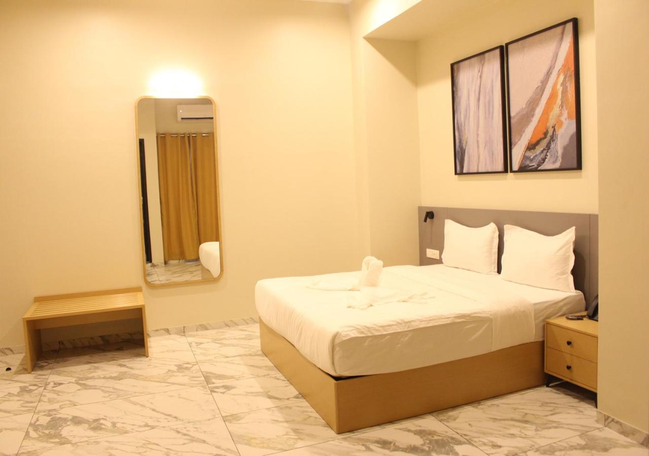 Ixoras Hotel Lemba Kinshasa Bagian luar foto