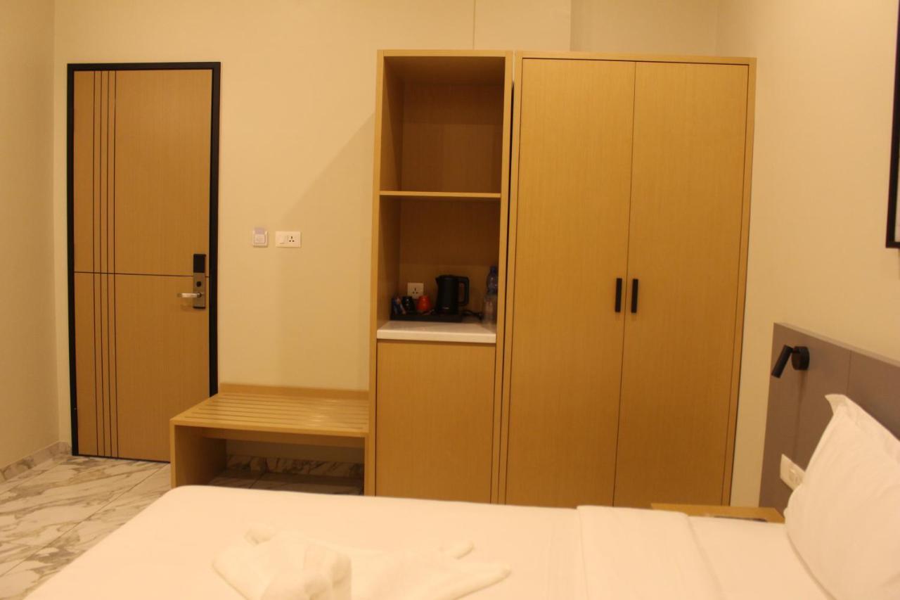 Ixoras Hotel Lemba Kinshasa Bagian luar foto