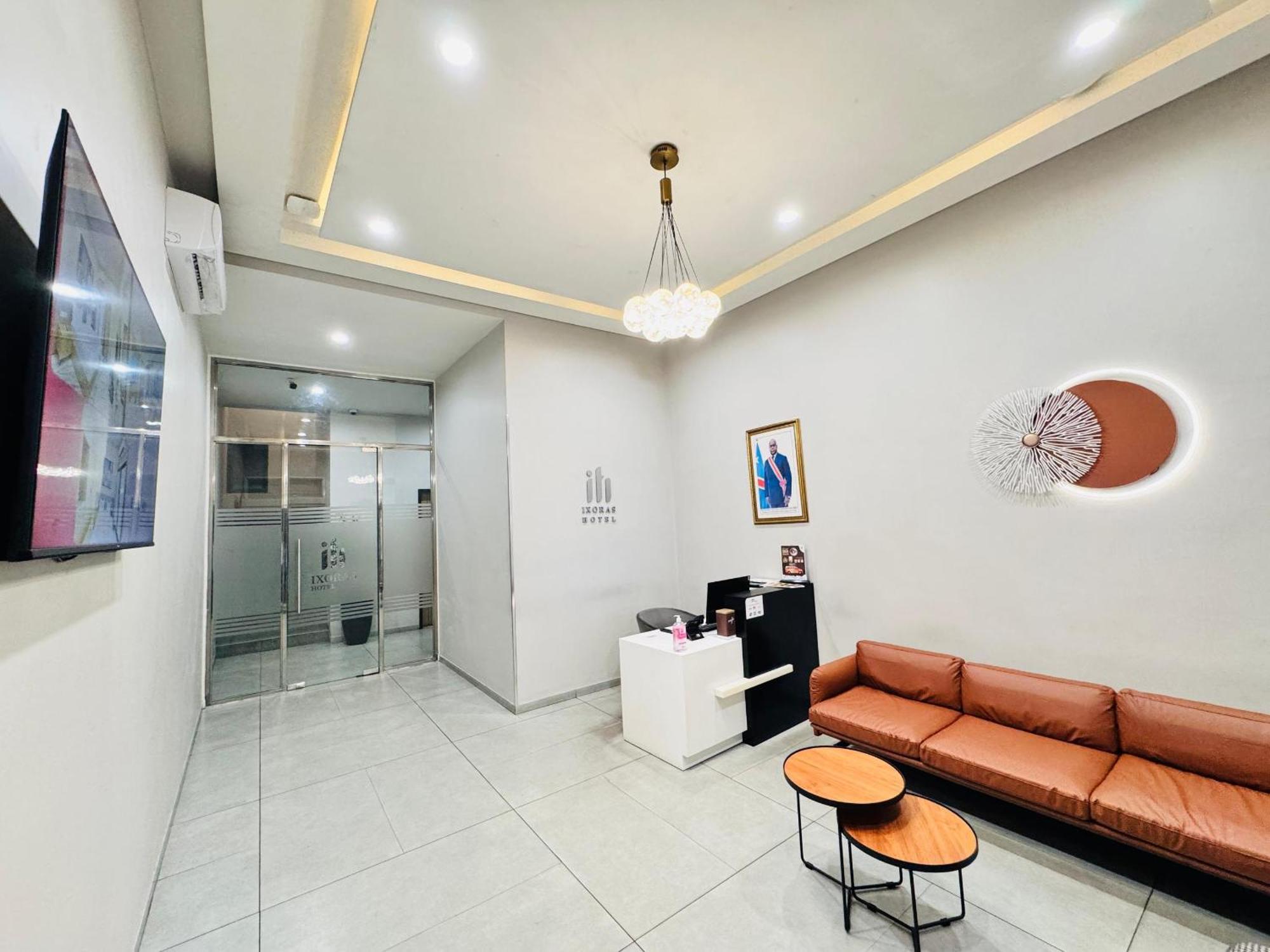 Ixoras Hotel Lemba Kinshasa Bagian luar foto